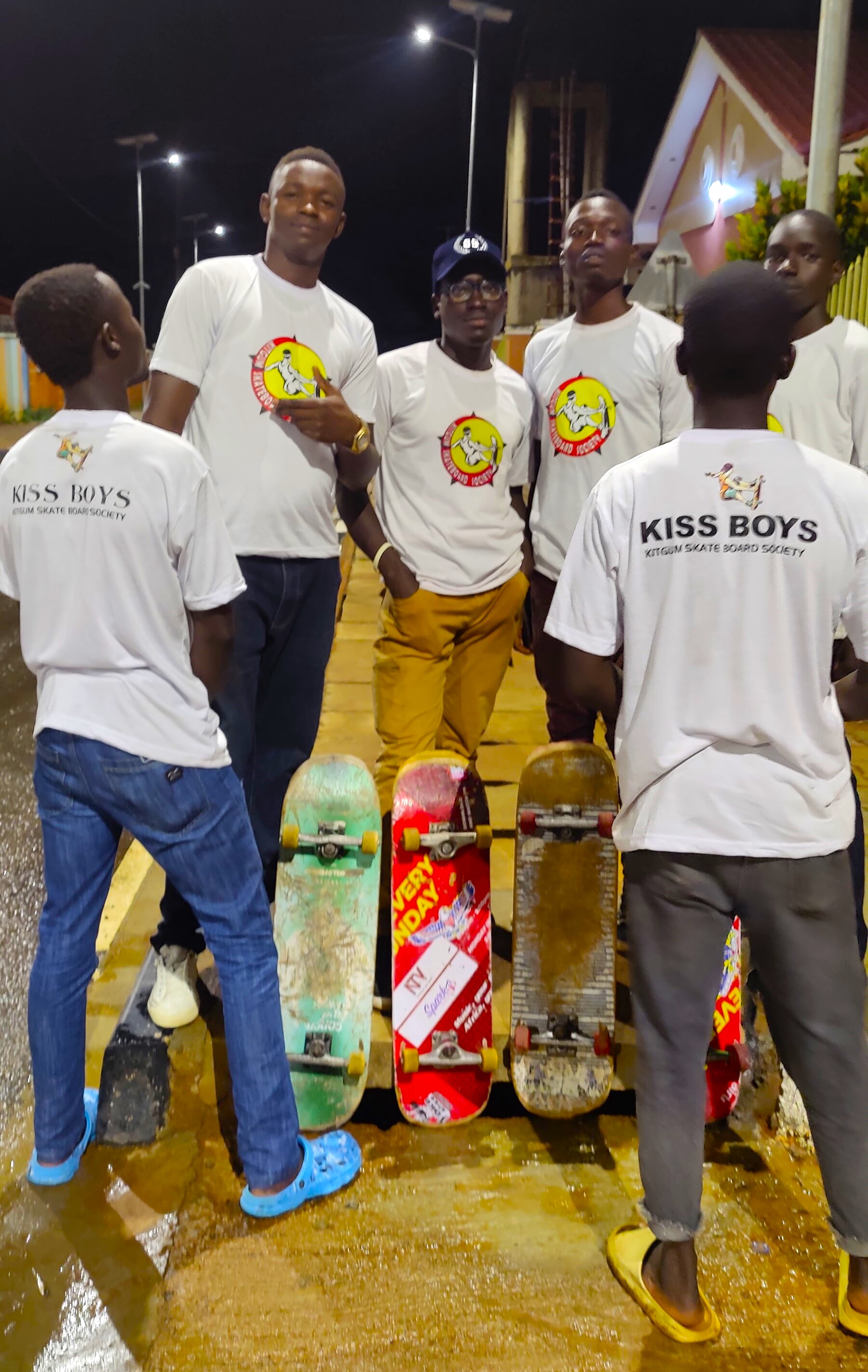 KiSS Skateboard members skating at Quater Street